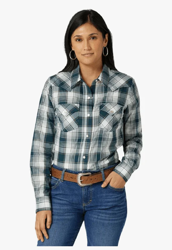 Wrangler Womens Western Snap Long Sleeve Shirt