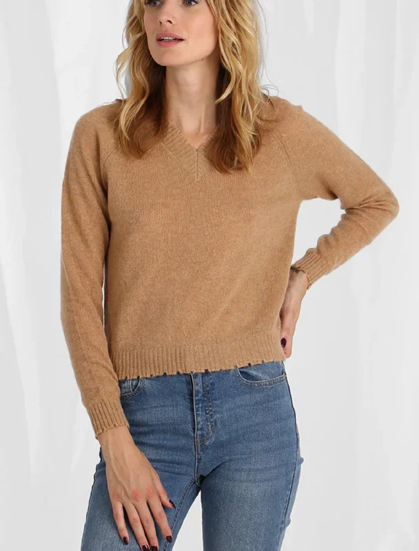 MR Frayed Cropped V Sweater