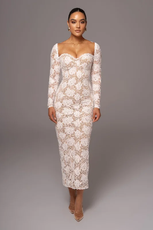 Ivory Lace Sweetheart Maxi Dress